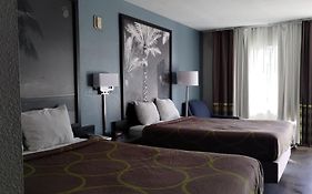 Super 8 Motel By Wyndham Near Fort Lauderdale Arpt